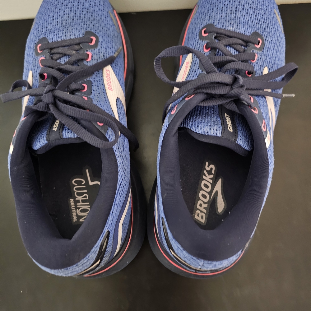 Brooks Womens Size 10 - Picture 4 of 6